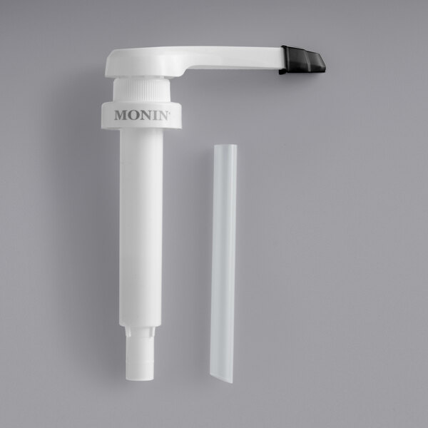 MONIN. DOSIFICADOR PARA SALSA. COLOR BLANCO. BOTELLA 64oz. ½oz (15mL)