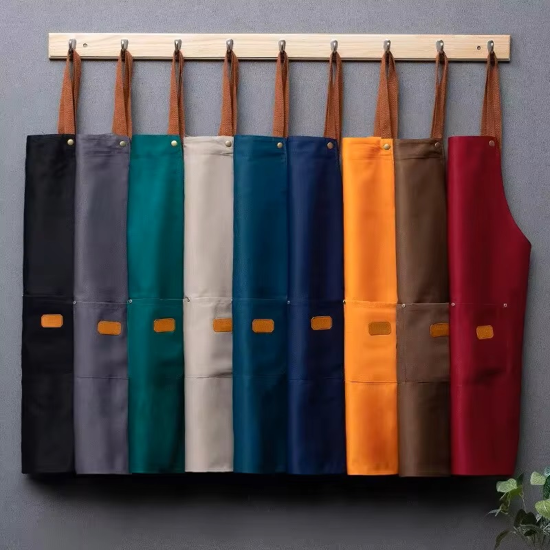MANDIL TELA COLORES CON BOLSAS